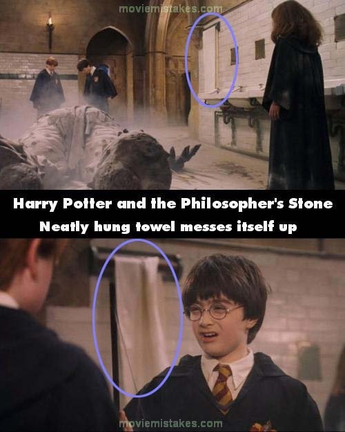 Phim Harry Potter and the Philosopher’s Stone, đoạn Hermione đi đến chỗ người khổng lồ, chiếc khăn tắm dài được vắt rất thẳng thớm trên thanh ngang cạnh bồn tắm. Tuy nhiên, cảnh Harry nhấc cây đũa thần của cậu lên, chiếc khăn tắm đã bị xô vào ít nhiều.
